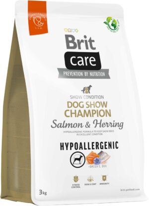 BRIT CARE Hypoallergenic Dog Show Champion, cu Somon şi Hering
